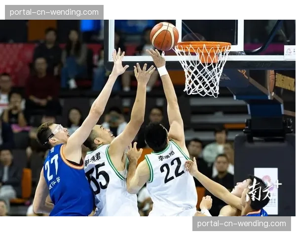 更衣室里的领袖:探访辽宁队队长韩德君的赛前准备仪式 更衣室里的领袖:探访辽宁队队长韩德君的赛前准备仪式